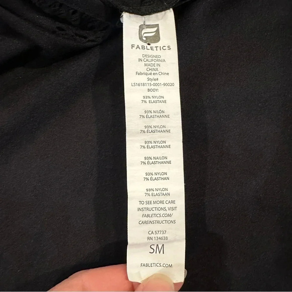 Fabletics Megan Seamless Pullover Black Stretch Hoodie Mesh Hem Cuff
Size Small - Picture 7 of 11